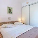 Appartement Kastanjez Iv Cr Pula