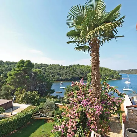 아파트 Kastanjez Iv Cr 풀라