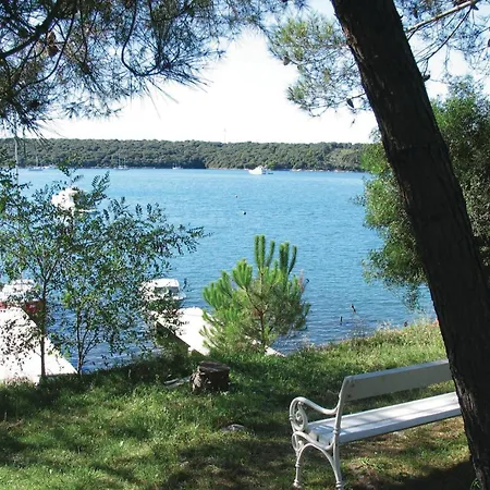Stunning Apartment In Pula With Kitchen Apartment