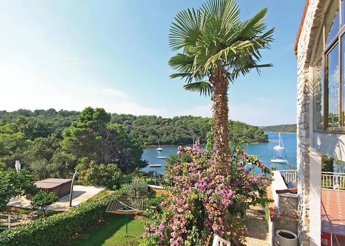 아파트 Kastanjez Iv Cr 풀라