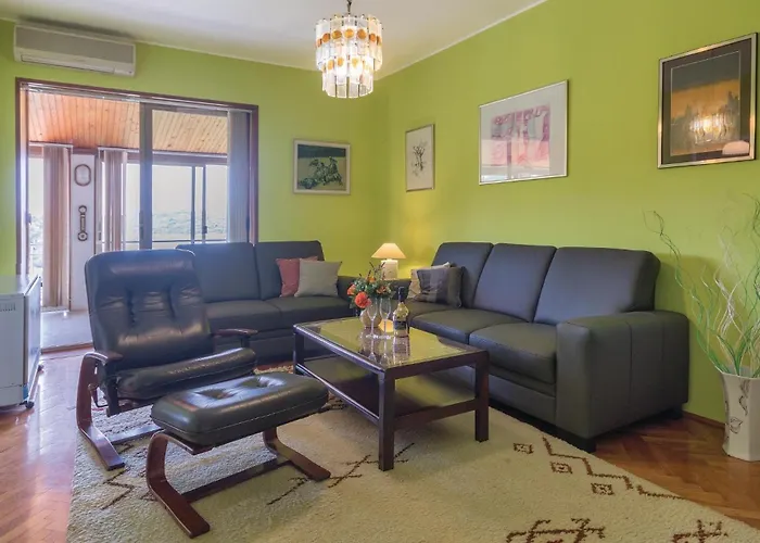 아파트 Kastanjez Iv Cr *