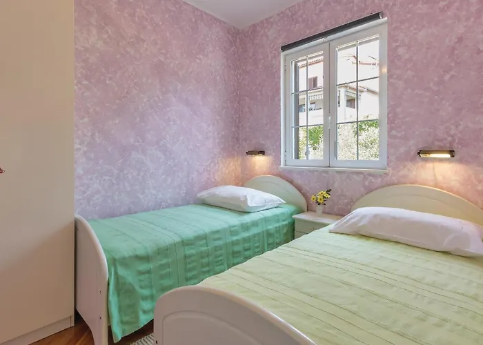 아파트 Kastanjez Iv Cr 풀라