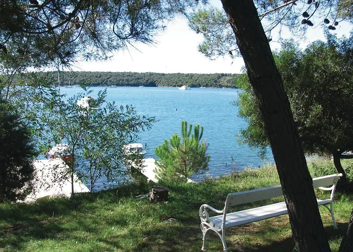 Kastanjez Iv Cr 아파트